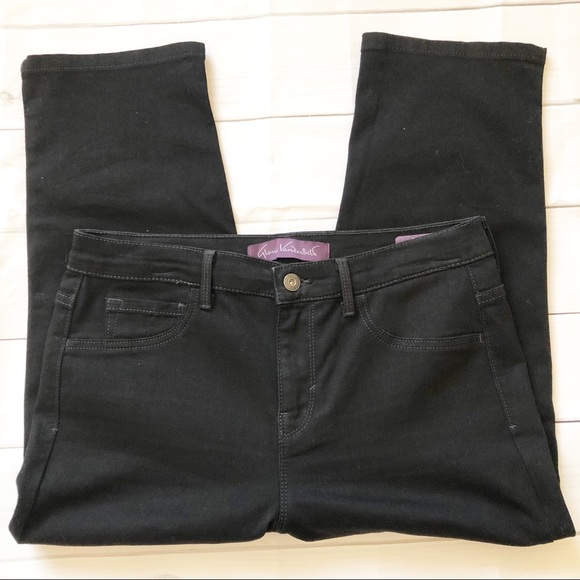 gloria vanderbilt black capris